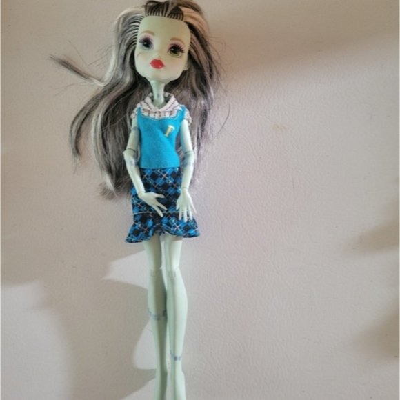 Monster High Frankie Stein Doll - Picture 1 of 4